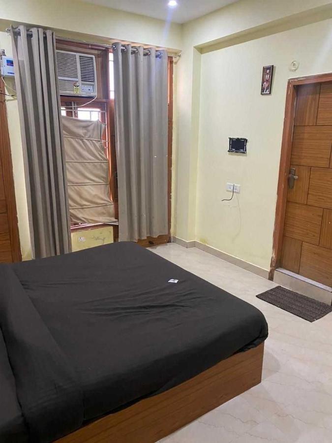 Hotel O Devansh Inn Ню Делхи Екстериор снимка